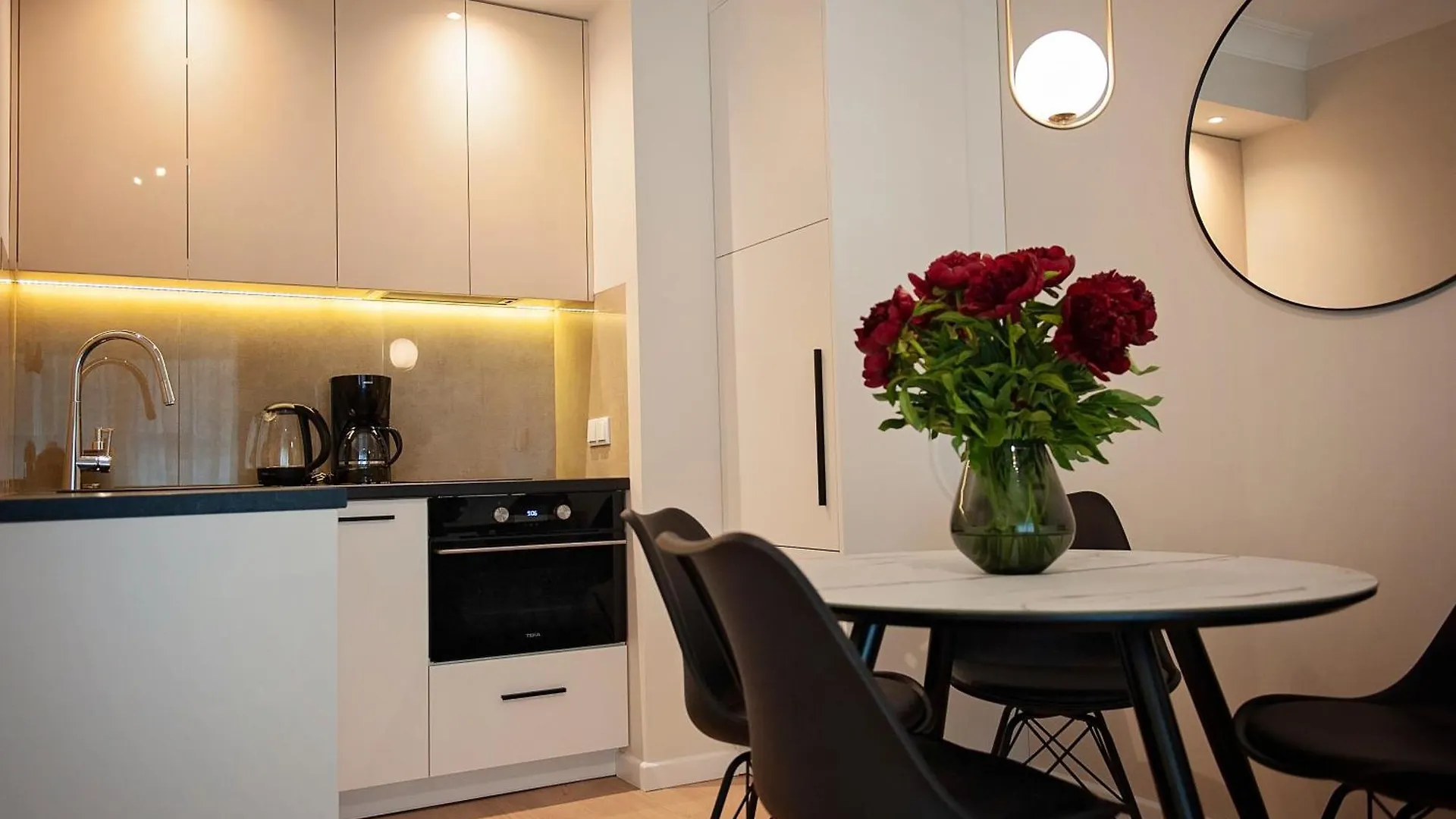 Mennica Residence Just Like In Your Home Βαρσοβία